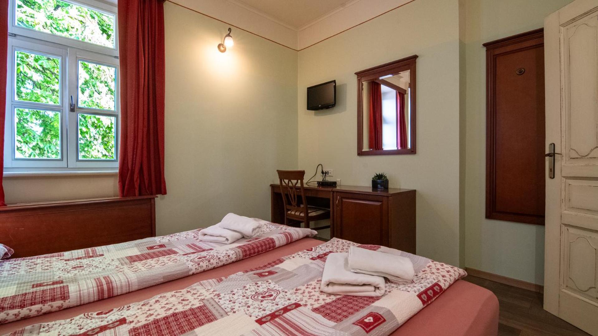 Hotel Veganfresh Medvode Zewnętrze zdjęcie